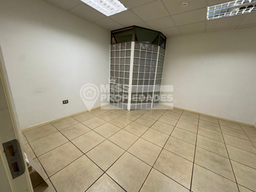 SE VENDE OFICINA EDIFICIO MEDICO HISTONOR SECTOR CENTRO