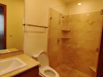 Se vende departamento en Lomas Altas