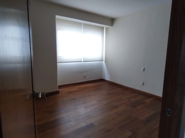 Se vende departamento en Lomas Altas