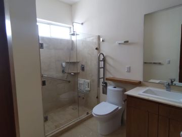 Se vende departamento en Lomas Altas