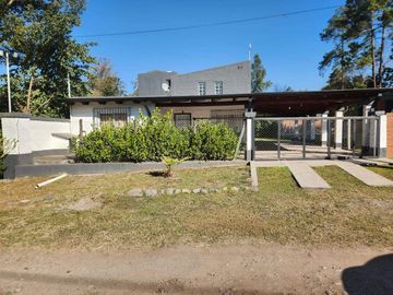 Casa en venta de 3 dormitorios c/ cochera en El Cadillal