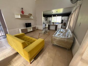 Casa en venta de 3 dormitorios c/ cochera en El Cadillal