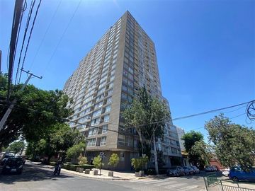 Departamento en Venta en Sargento Aldea / Estacionamiento y Bodega / 2D y1B