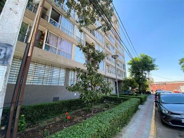 Departamento en Venta en Sargento Aldea / Estacionamiento y Bodega / 2D y1B