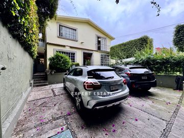 Casa venta LAS ÁGUILAS parte baja - La oportunidad que soñaste /  Opportunity