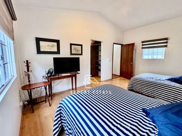 Casa venta LAS ÁGUILAS parte baja - La oportunidad que soñaste /  Opportunity