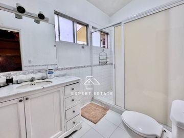 Casa venta LAS ÁGUILAS parte baja - La oportunidad que soñaste /  Opportunity