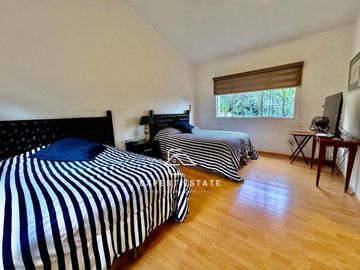 Casa venta LAS ÁGUILAS parte baja - La oportunidad que soñaste /  Opportunity