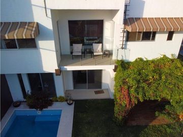SE VENDA CASA SOLA EN BURGOS CONDOMINIO CERRADO CON VIGILANCIA