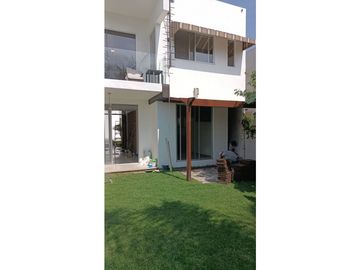 SE VENDA CASA SOLA EN BURGOS CONDOMINIO CERRADO CON VIGILANCIA