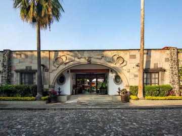 Hotel de Lujo en Venta con Excelente Ocupación en Cuernavaca, Mórelos