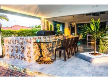se vende  Casa Campestre 8 habitaciones Cerritos Teatro Piscina