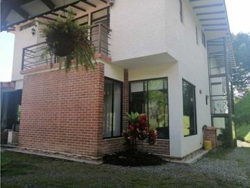 Se vende casa campestre en conjunto, Quindio
