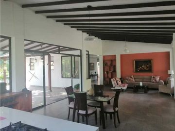 Se vende casa campestre en conjunto, Quindio