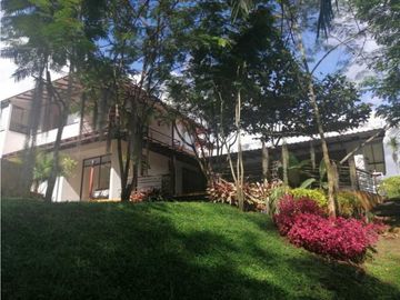 Se vende casa campestre en conjunto, Quindio