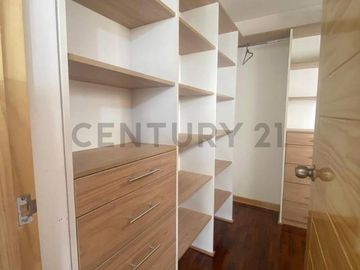Oportunidad única! Casa de 3 pisos en venta en San Borja