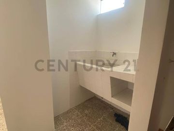 Oportunidad única! Casa de 3 pisos en venta en San Borja