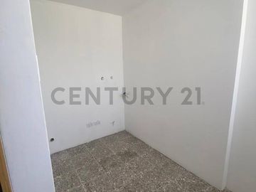 Oportunidad única! Casa de 3 pisos en venta en San Borja