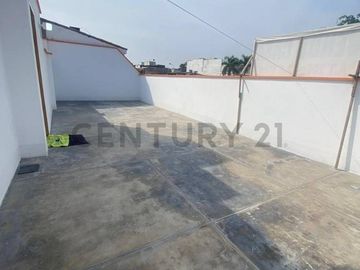 Oportunidad única! Casa de 3 pisos en venta en San Borja