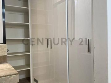 Oportunidad única! Casa de 3 pisos en venta en San Borja