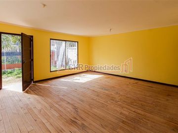 Casa en Venta en CASA GRAN TERRENO / LA CISTERNA