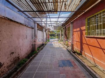 Casa en Venta en CASA GRAN TERRENO / LA CISTERNA