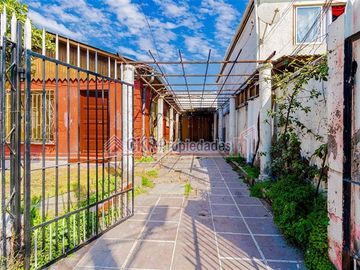 Casa en Venta en CASA GRAN TERRENO / LA CISTERNA