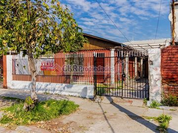 Casa en Venta en CASA GRAN TERRENO / LA CISTERNA