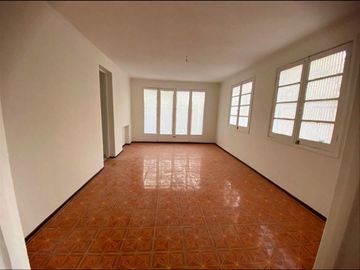 Casa en Venta en CASA/ OFICINA METRO RODRIGO DE ARAYA