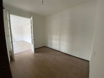 Casa en Venta en CASA/ OFICINA METRO RODRIGO DE ARAYA