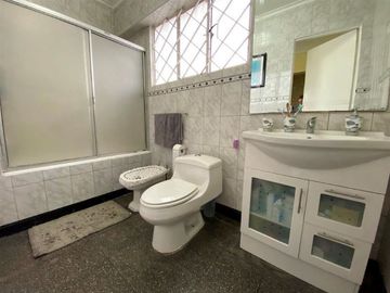 Casa en Venta en HERMOSA CASA CLÁSICA !!