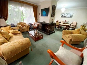 Casa en Venta en HERMOSA CASA CLÁSICA !!
