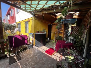 Casa en Venta en PJE ARACARI 692 LOS CLAVELES II