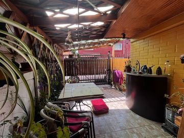 Casa en Venta en PJE ARACARI 692 LOS CLAVELES II