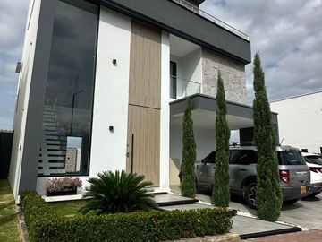CASA en VENTA en Cúcuta C.C TENNIS PARK