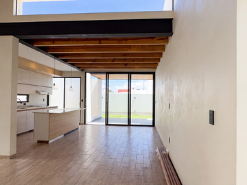 CASA MODERNA EN VENTA - HACIENDAS TEQUISQUIAPAN | Esparraguera