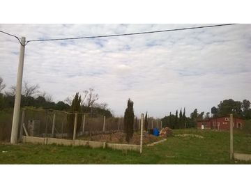 Oliveros: Terreno de 603 m2 en Venta en Barrio urbano de Quintas, Santa Fe, Argentina