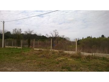 Oliveros: Terreno de 603 m2 en Venta en Barrio urbano de Quintas, Santa Fe, Argentina