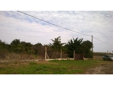 Oliveros: Terreno de 603 m2 en Venta en Barrio urbano de Quintas, Santa Fe, Argentina