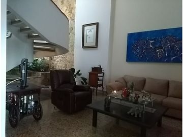 VENTA HERMOSA CASA CRISTALES OESTE CALI (GH)