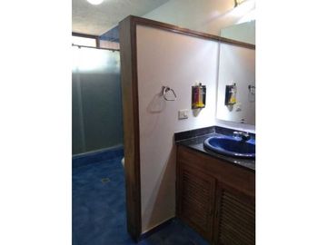 VENTA HERMOSA CASA CRISTALES OESTE CALI (GH)