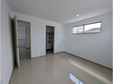 SE VENDE CASA EN CONJUNTO PARA ESTRENAR EN LOS ALPES
