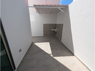 SE VENDE CASA EN CONJUNTO PARA ESTRENAR EN LOS ALPES