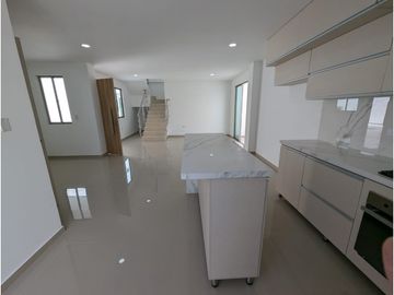 SE VENDE CASA EN CONJUNTO PARA ESTRENAR EN LOS ALPES