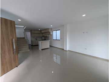 SE VENDE CASA PARA ESTRENAR EN LOS ALPES