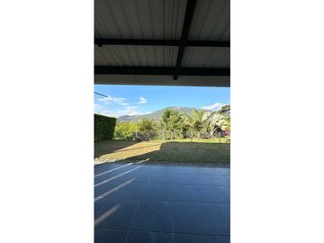 VENTA DE CASA CAMPESTRE EN ZONA CALARCA