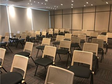 VENDO OFICINA EN TORRE EMPRESARIAL, PARQUE WASHINTON