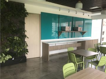 VENDO OFICINA EN TORRE EMPRESARIAL, PARQUE WASHINTON