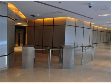 VENDO OFICINA EN TORRE EMPRESARIAL, PARQUE WASHINTON
