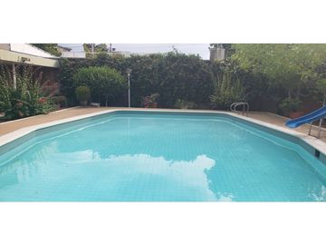 Casa de 6 hab y piscina en venta barrio La Magdalena - Girardot,